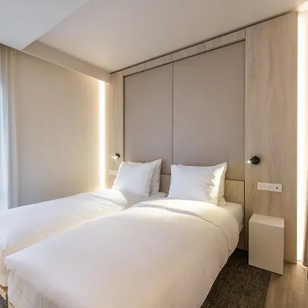 فندق Begijnhof 4*