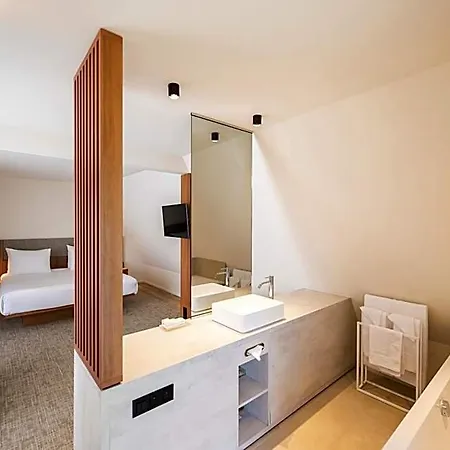 Begijnhof Hotel 4*